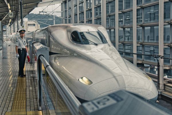 shinkansen-train