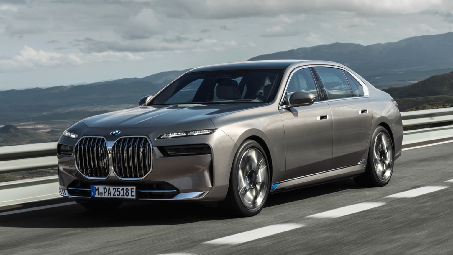 i7 xDrive60